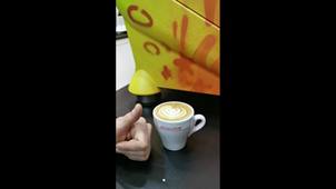 video de la routine du coeur barista cappuccino
